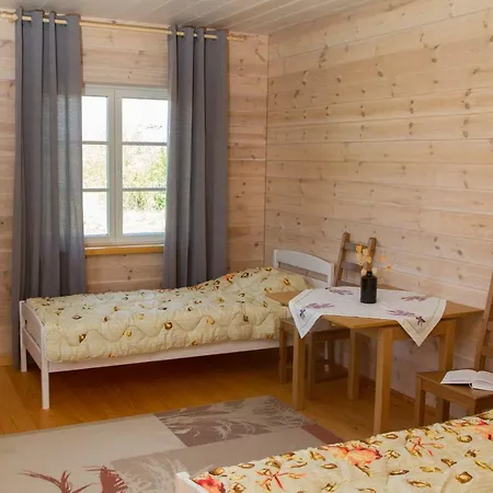 Ullaste Puhkemaja Casa de Férias *