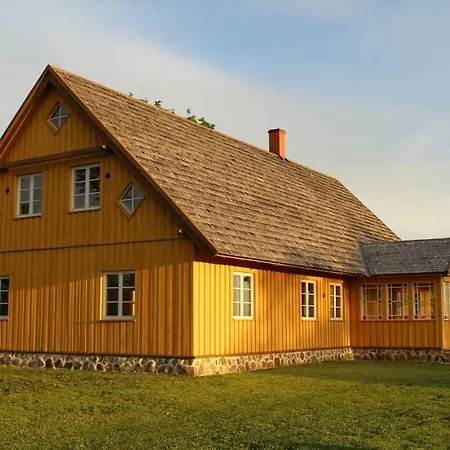 Ullaste Puhkemaja Holiday home *